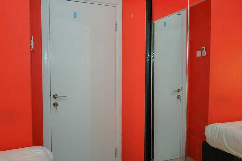 Comfy And Clean 2br Green Pramuka Apartment