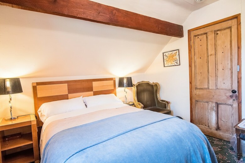 Bed & Breakfast Retreats At Wayside