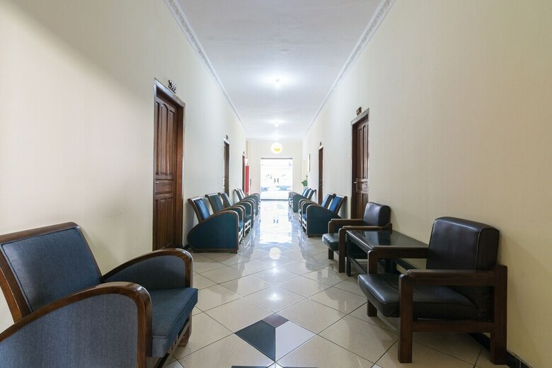 Oyo 1338 Hotel Sartika