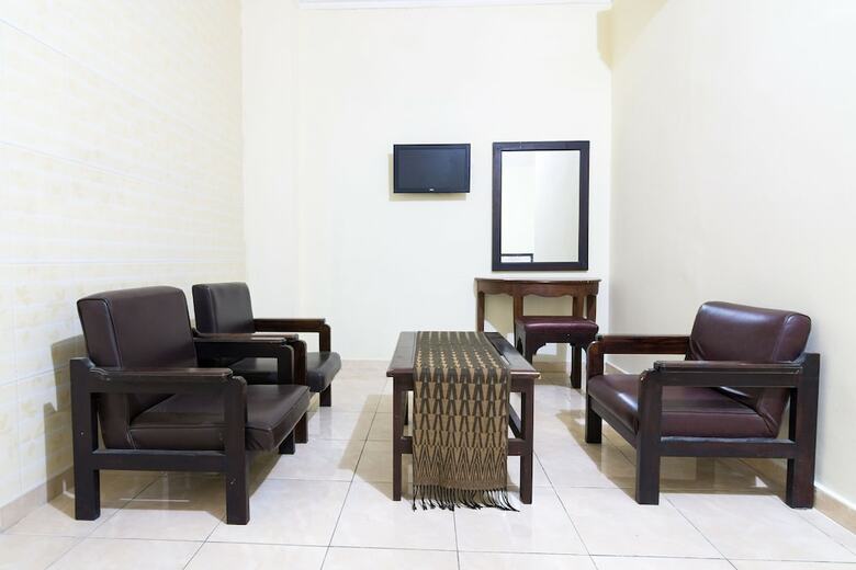 Oyo 1338 Hotel Sartika