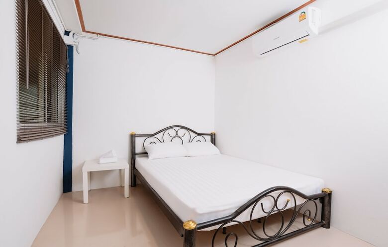 Hostal Sleepyhead Hostel