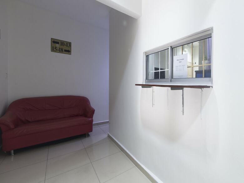 Oyo 44072 Mines Cempaka Hotel