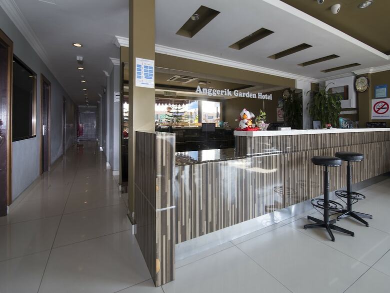 Oyo 44089 Anggerik Garden Hotel