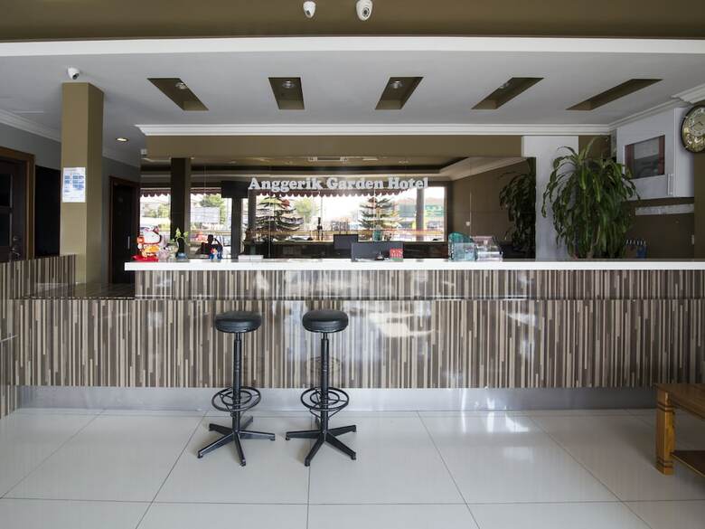 Oyo 44089 Anggerik Garden Hotel