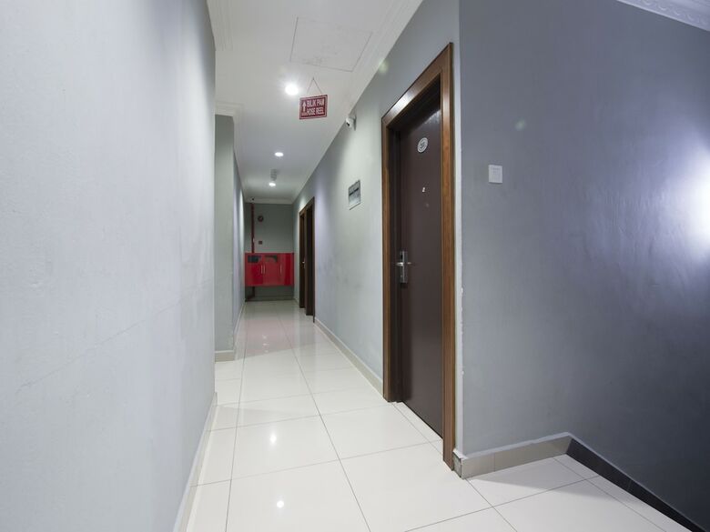 Oyo 44089 Anggerik Garden Hotel