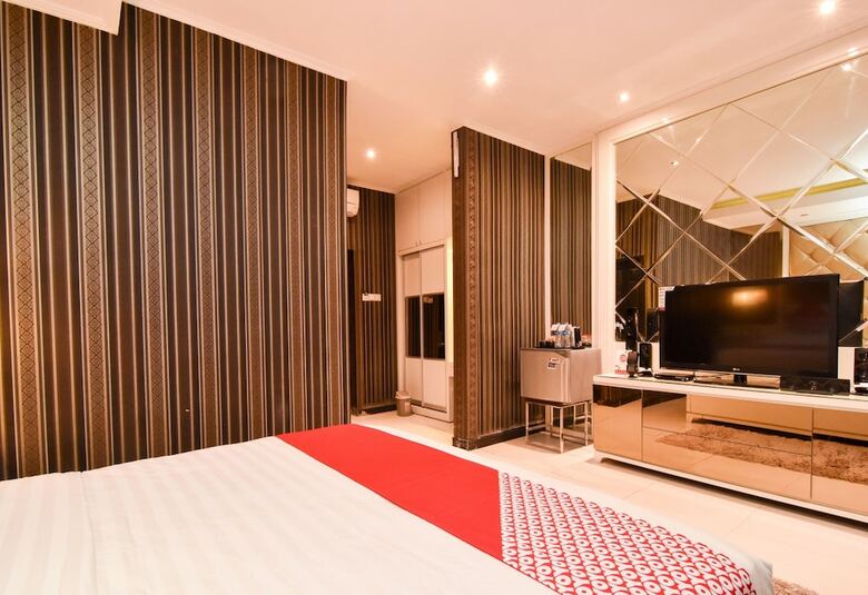Hostal Oyo 1396 D' Best Homestay