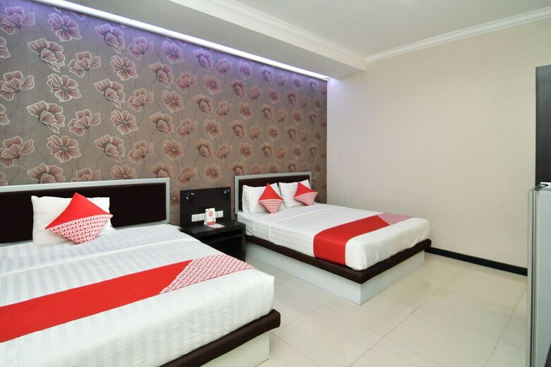 Hostal Oyo 1396 D' Best Homestay