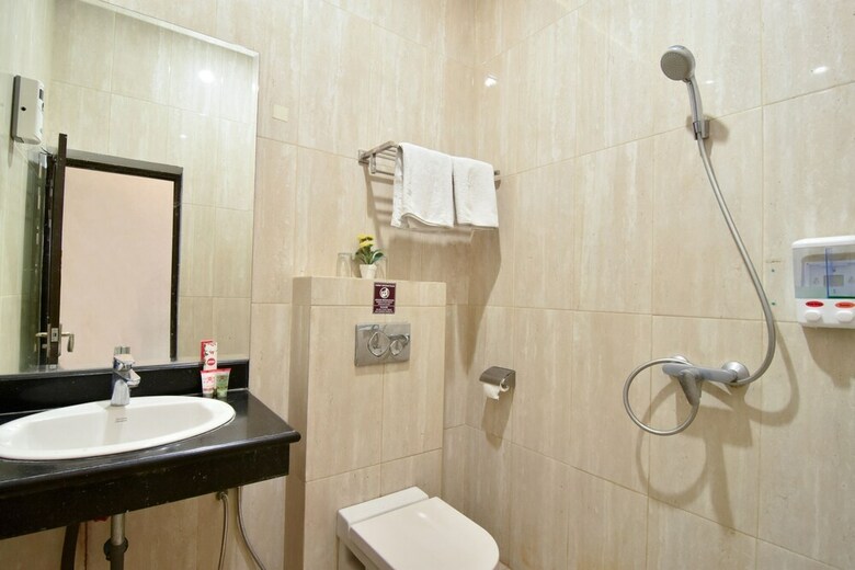 Hostal Oyo 1396 D' Best Homestay