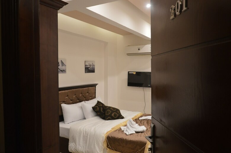 Hotel Pyramids Top Inn