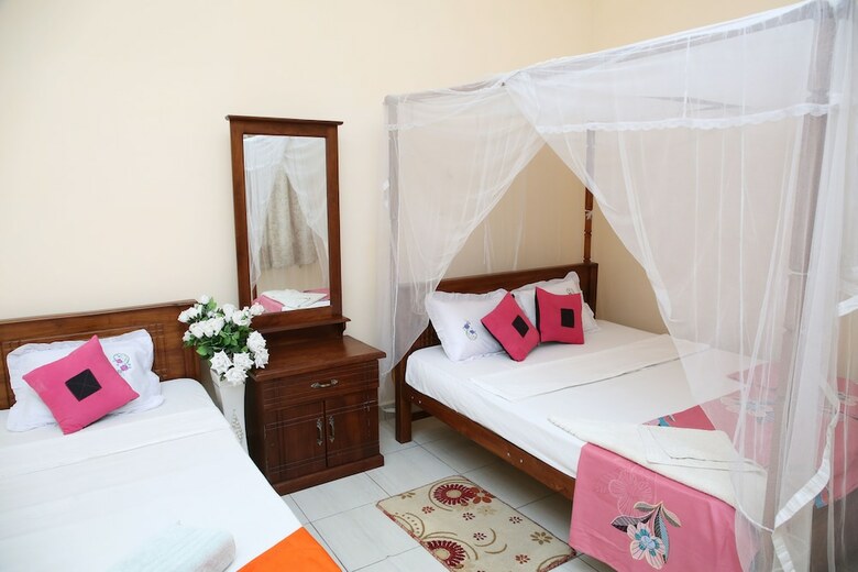 Hotel Golden Bay Resort