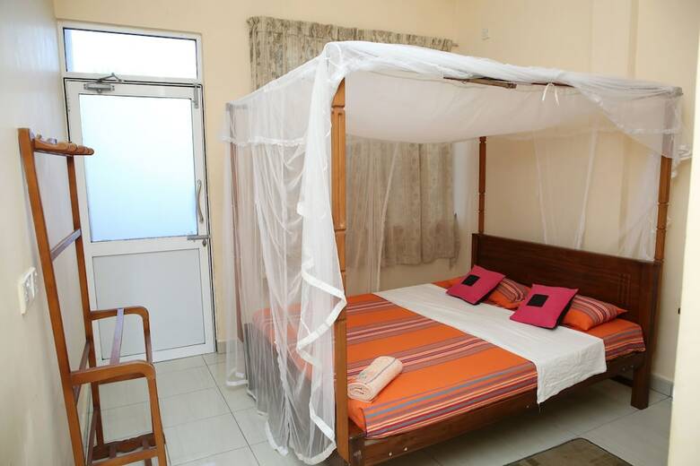 Hotel Golden Bay Resort