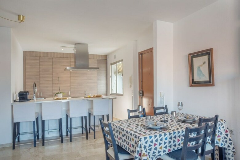 Apartamentos Atico Yate Plaza