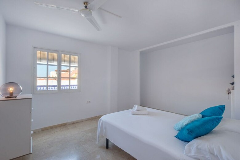 Apartamentos Atico Yate Plaza
