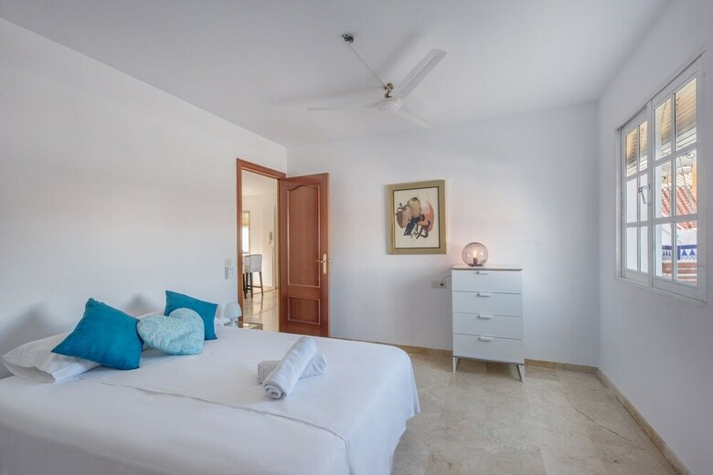 Apartamentos Atico Yate Plaza