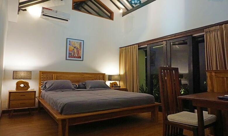 Bed & Breakfast Villa Coconut Spring Canggu