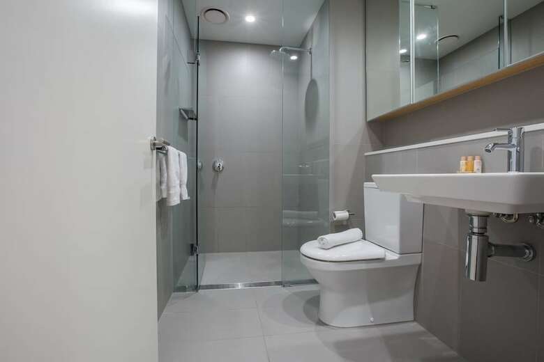 Melbourne Docklands Seaview Apartment At Collins St