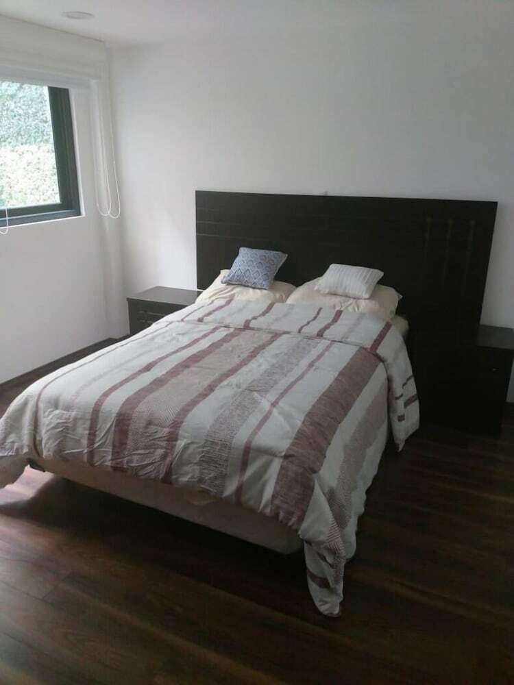 Apartamentos Spacious Urban Apt In Trendy Spot