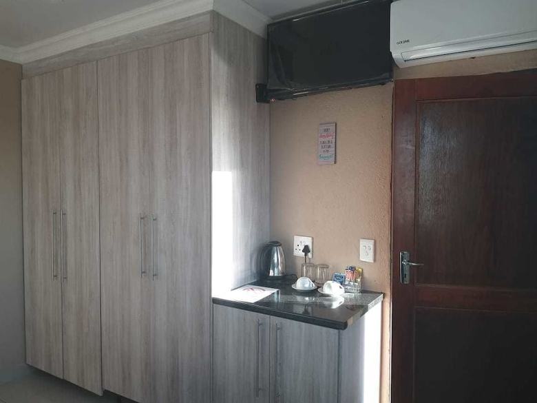 Hotel Hulela Guest House