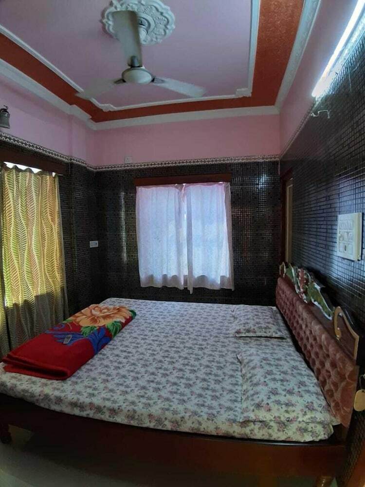 Hotel Goroomgo Pampa Puri