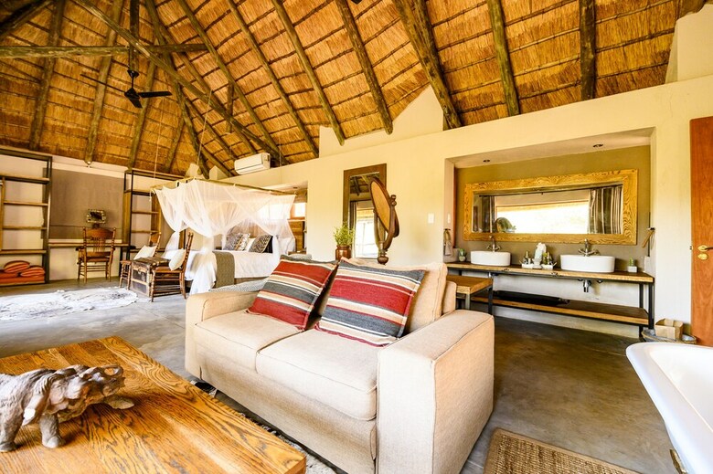 Posada Toro River Lodges Big 5 Exclusive Safari