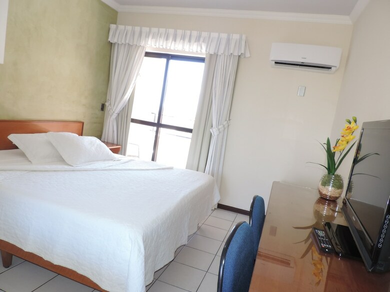 Golden Beach Hotel