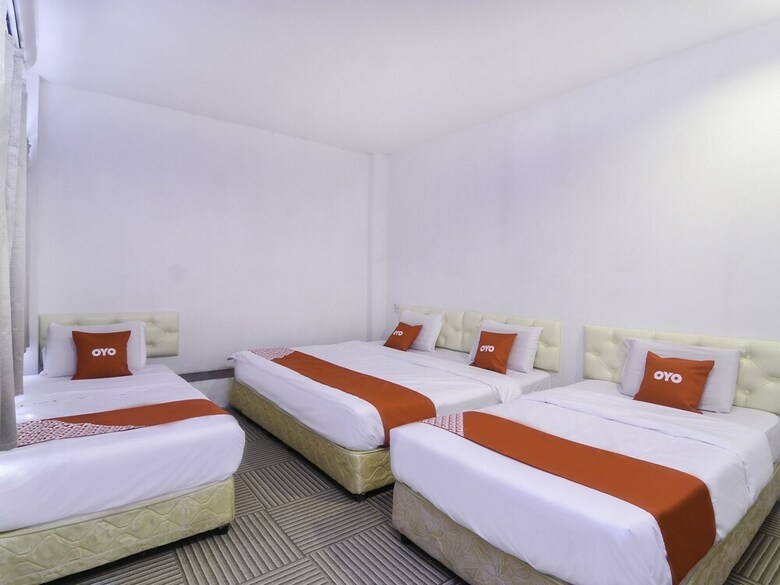 Hotel Oyo 44017 Lc Premium Stay
