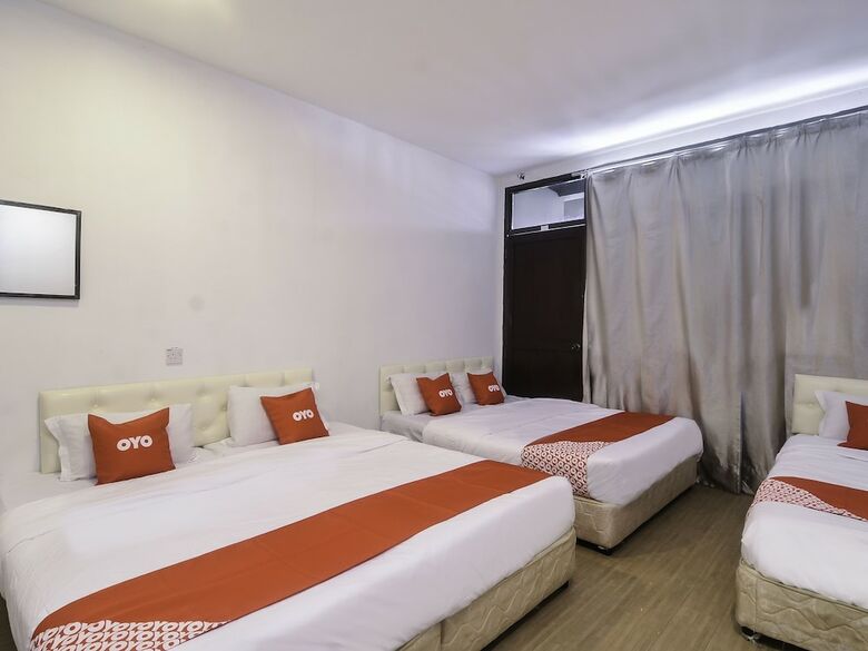 Hotel Oyo 44017 Lc Premium Stay
