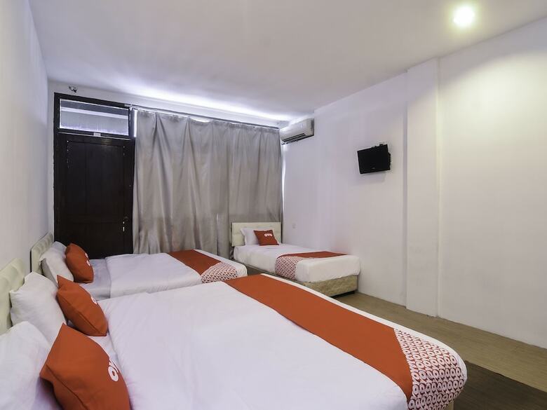 Hotel Oyo 44017 Lc Premium Stay