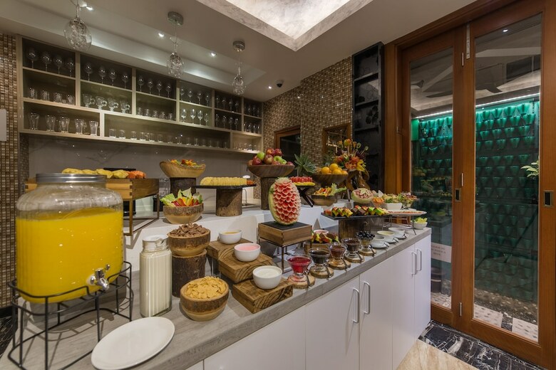 Hotel Samann Host