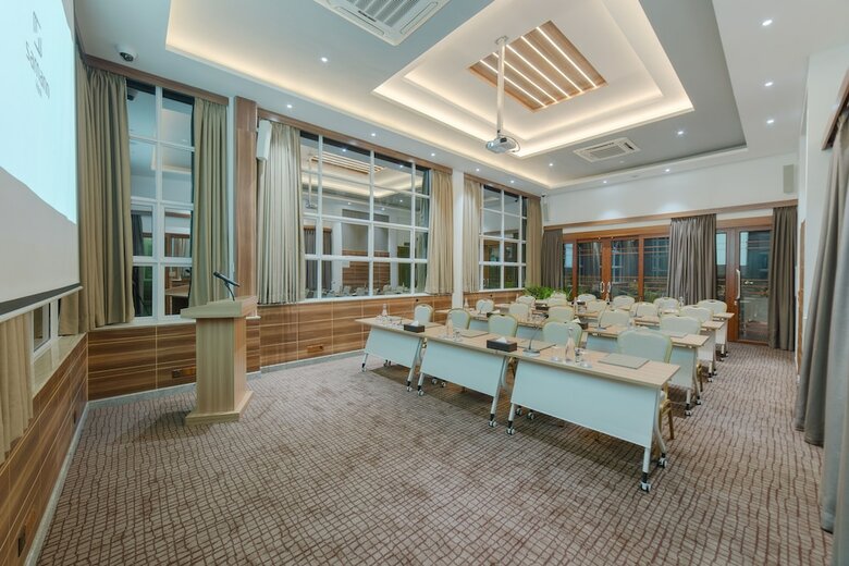 Hotel Samann Host