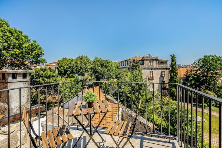Apartamentos Porto Downtown Studio With Balcony