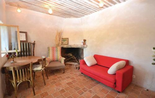 Holiday Home Le Tilleuil Du Bois De Poussel