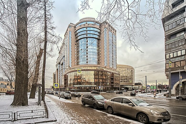Apartments B. Sampsonievsky 4-6