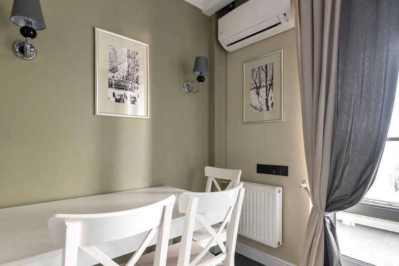 Apartments B. Sampsonievsky 4-6