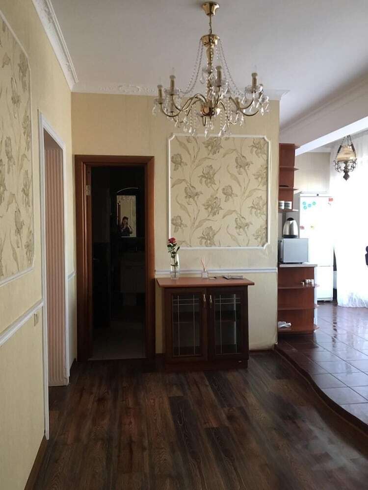 Apartments B. Sampsonievsky 4-6