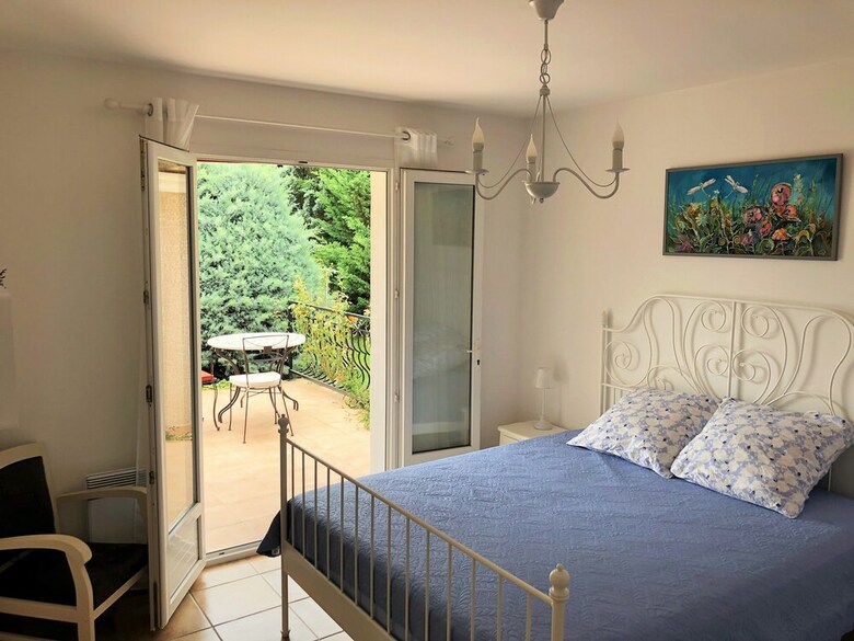 Villa Aux Cypr�s Du Sud
