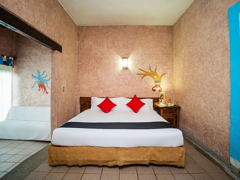 Hotel Capital O Amatl�n