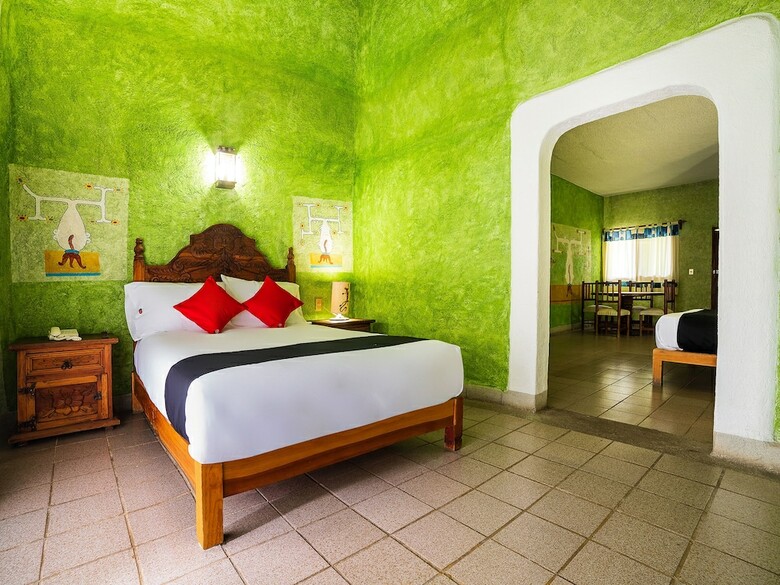 Hotel Capital O Amatl�n