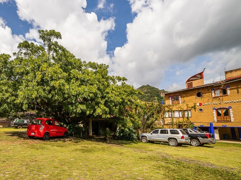 Hotel Capital O Amatl�n