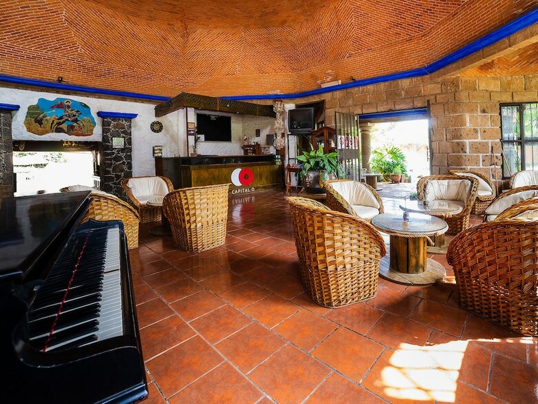Hotel Capital O Amatl�n