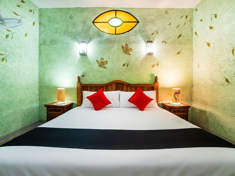 Hotel Capital O Amatl�n