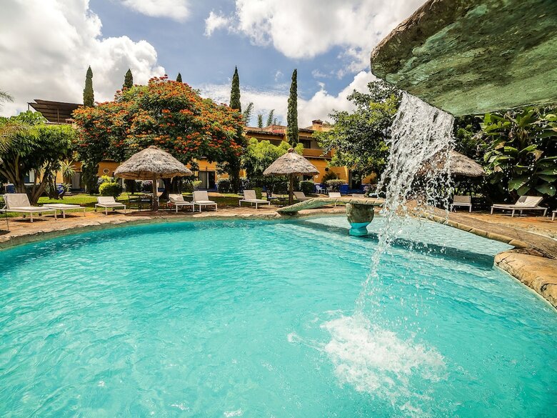 Hotel Capital O Amatl�n