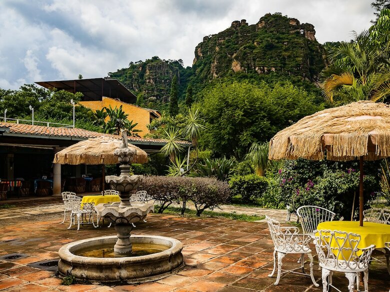 Hotel Capital O Amatl�n