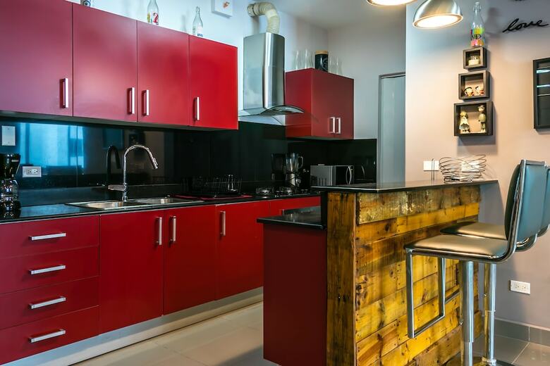 Diaphanous Urban Apartment