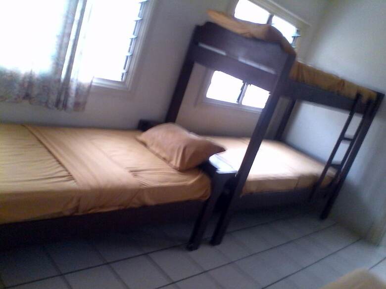 Tropicana Motel & Backpackers