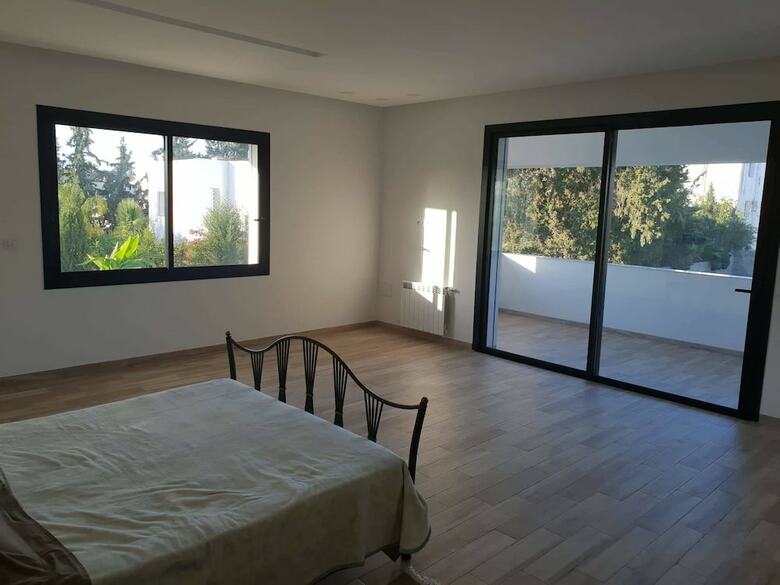 Tr�s Belle Villa Contemporaine