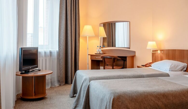 Hotel Cronwell Nika Center