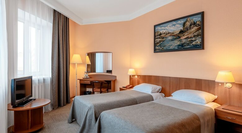 Hotel Cronwell Nika Center