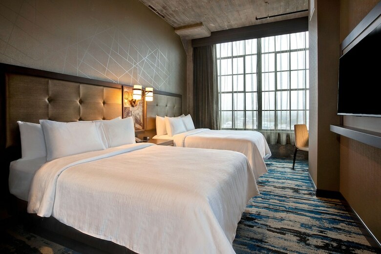 Hotel Embassy Suites By Hilton Rockford Riverfront