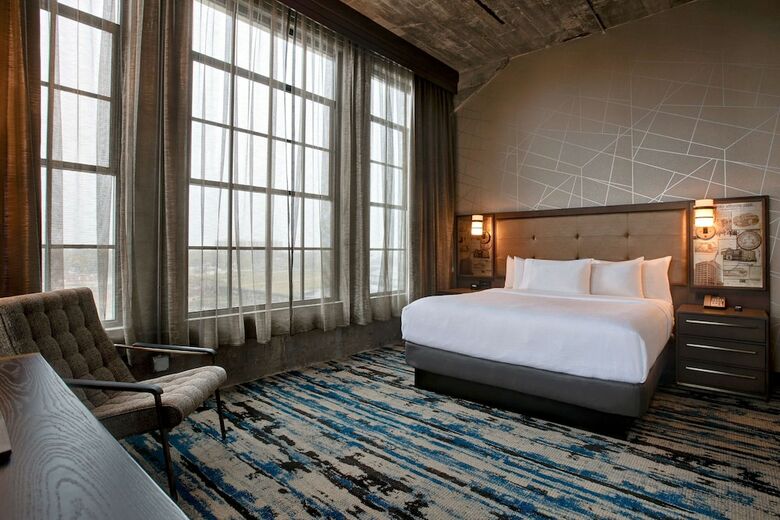 Hotel Embassy Suites By Hilton Rockford Riverfront